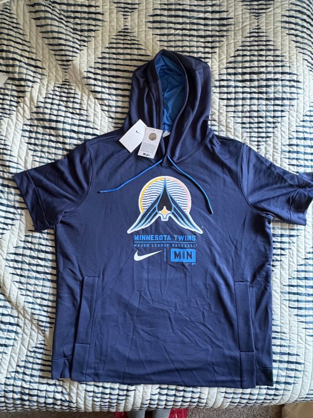 NWT Minnesota Twins Nike Navy 2024 City Connect Short Sleeve Pullover Hoodie